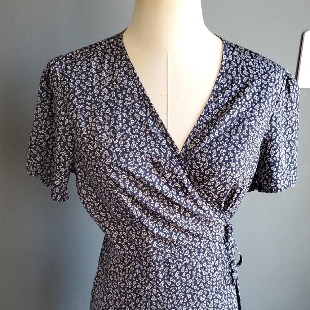 Pretty Garden Elegant Floral Wrap Maxi Dress - Picture 4 of 15